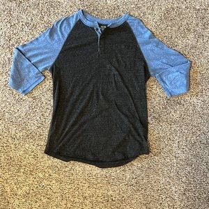 Aeropostale 3/4 sleeve Henley. Size Medium